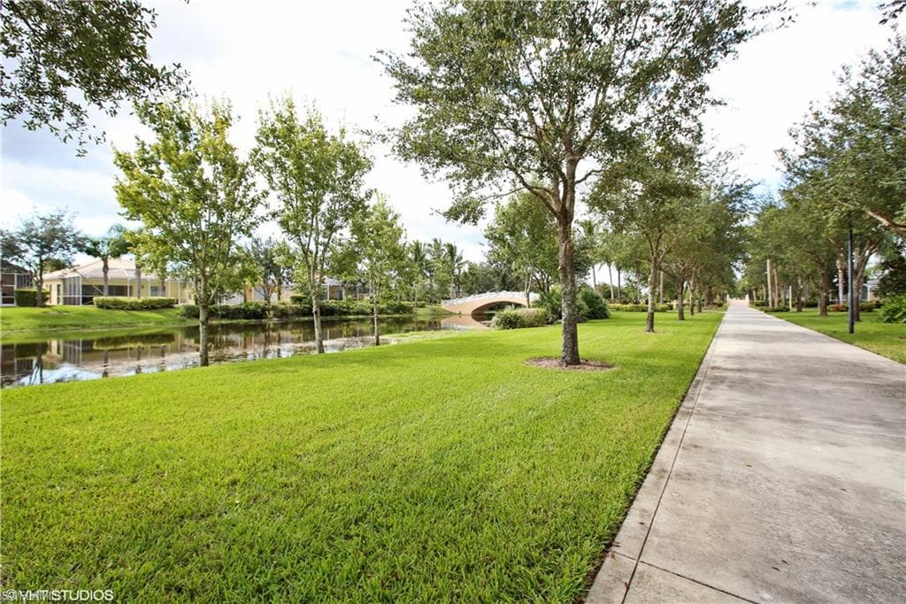 15413 Orlanda DR photo 12 of 13