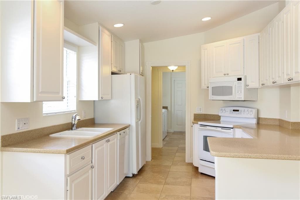 15413 Orlanda DR photo 3 of 13