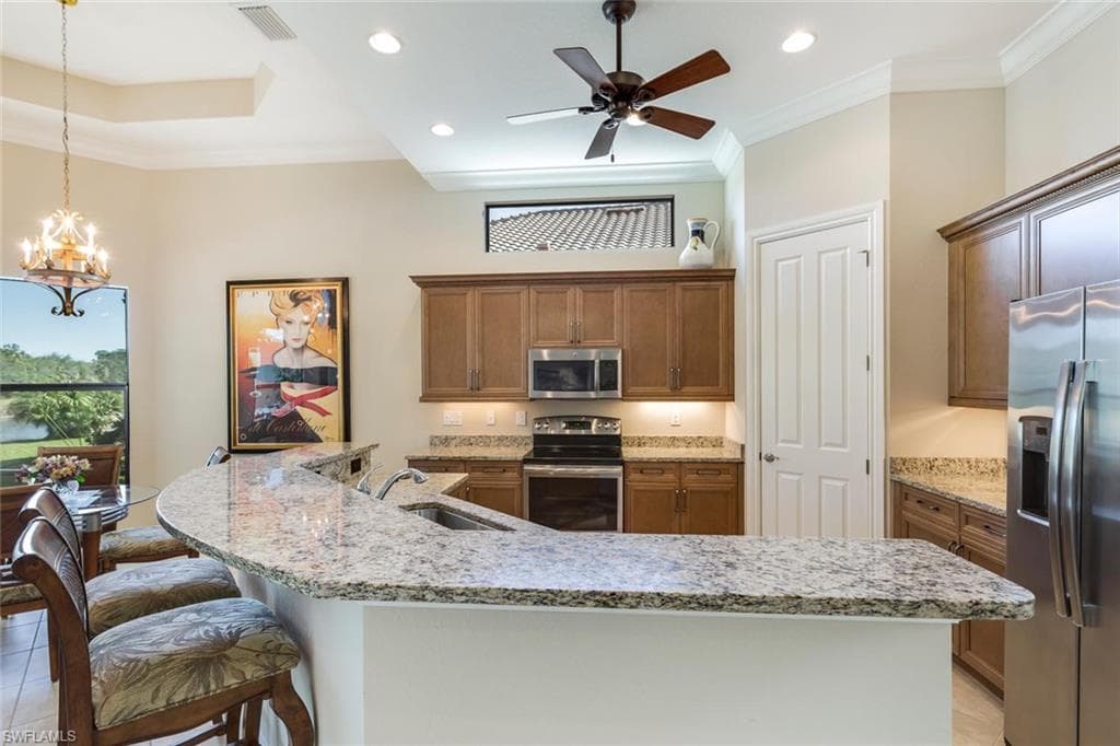 7267 Lantana CIR photo 10 of 25