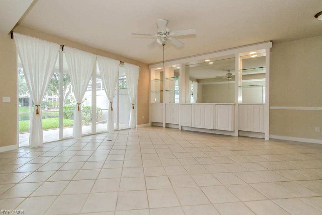 5803 Cove CIR E 13 photo 6 of 35
