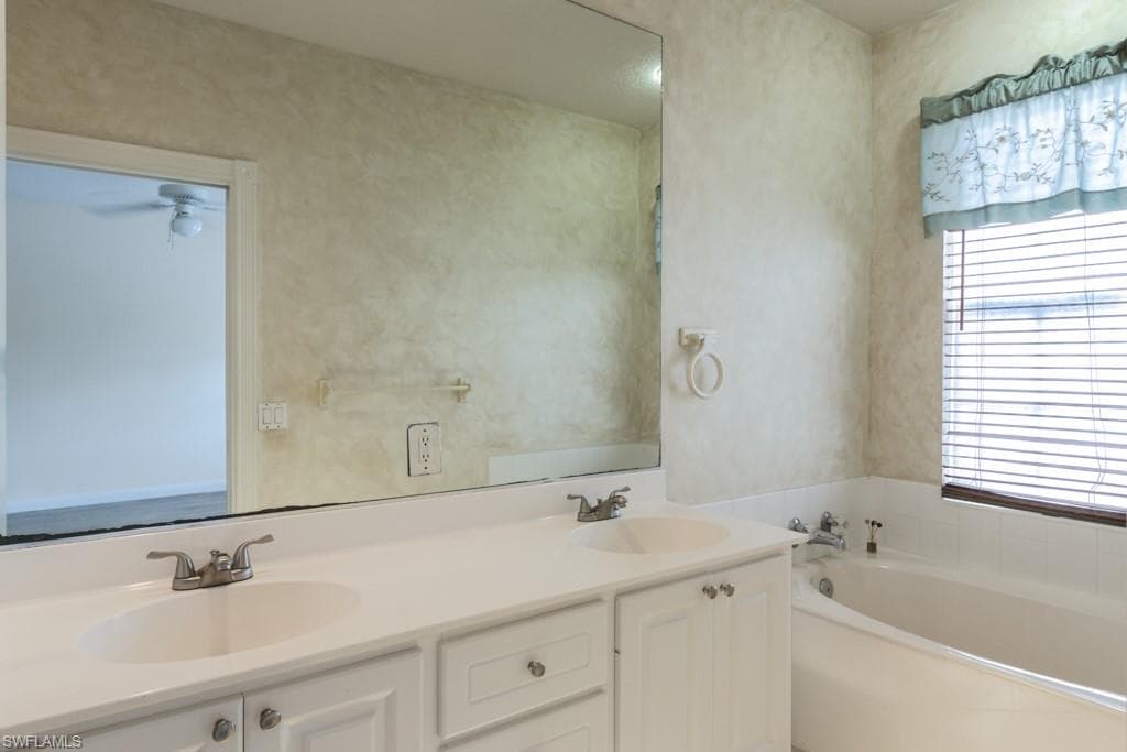 5803 Cove CIR E 13 photo 17 of 35