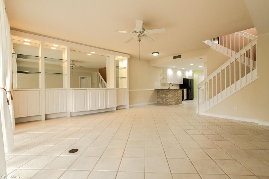 5803 Cove CIR E 13 photo 7 of 35