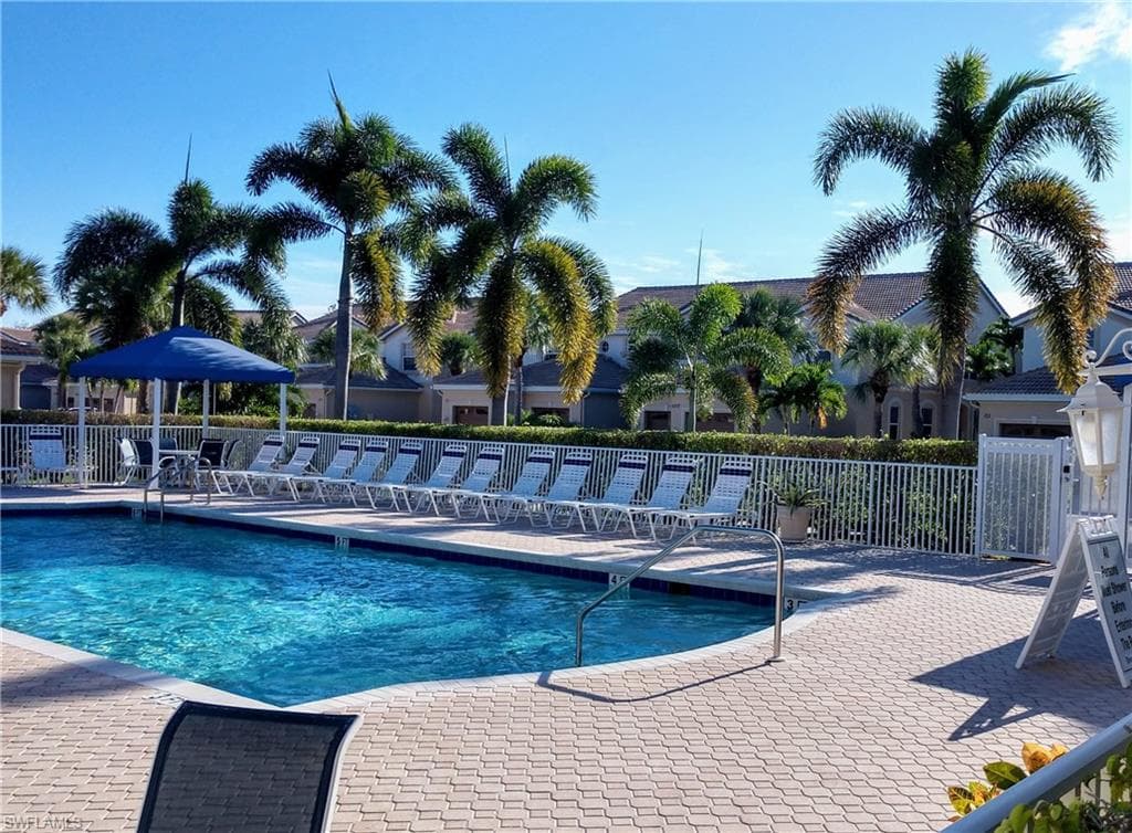 Sterling Lakes I Community Pool