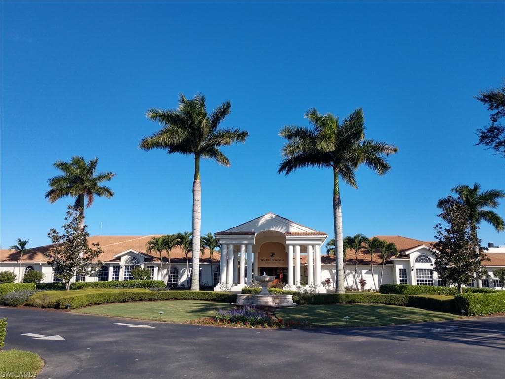Glen Eagle Golf and Country Club Clubhouse
