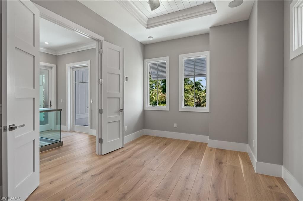 guest bedroom or office area 4