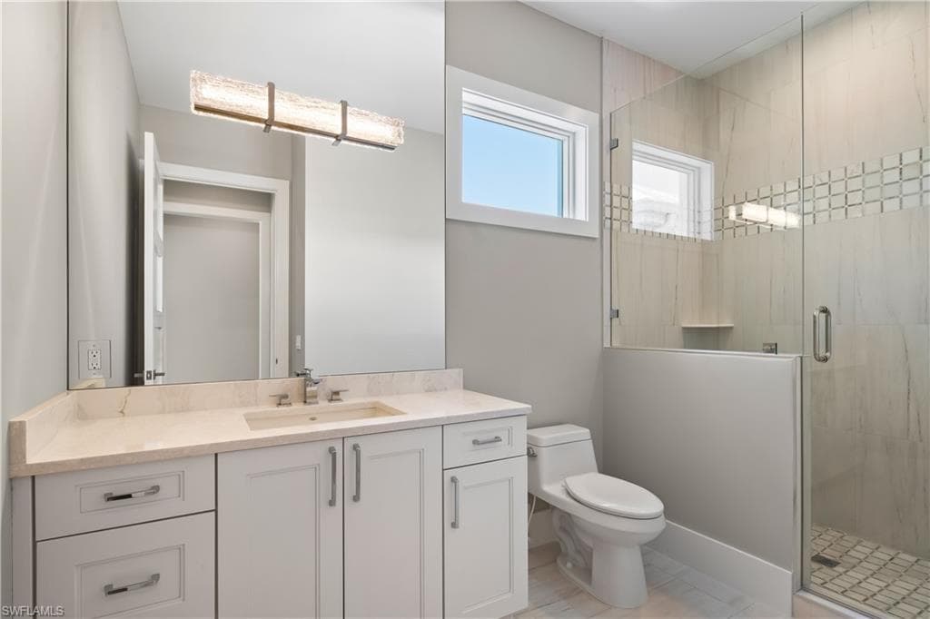 guest bedroom bathroom