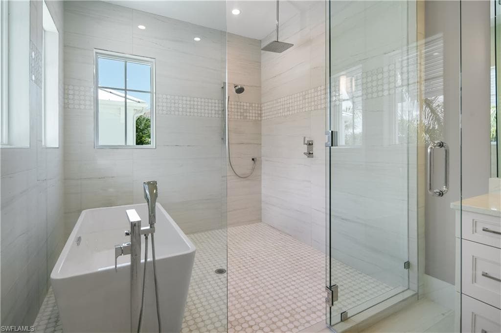 2nd fllor master shower