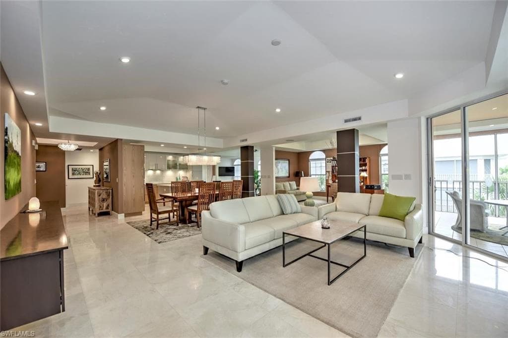 567 Audubon BLVD #D-302 photo 4 of 5