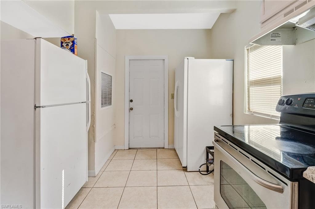 3026 Second ST photo 11 of 25