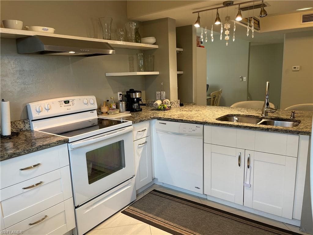 3407 Winkler AVE 301 photo 17 of 29