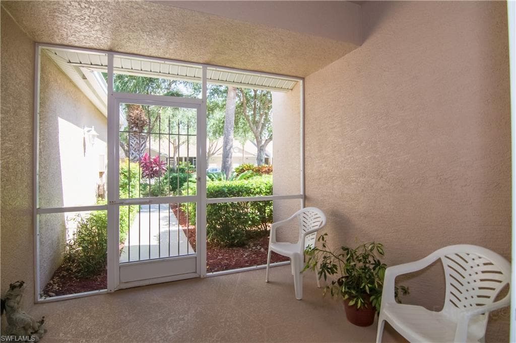 Front Screened Lanai