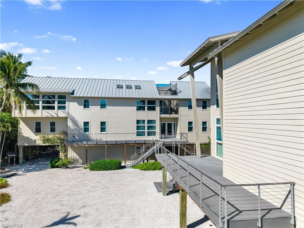 16512 Captiva DR photo 34 of 45