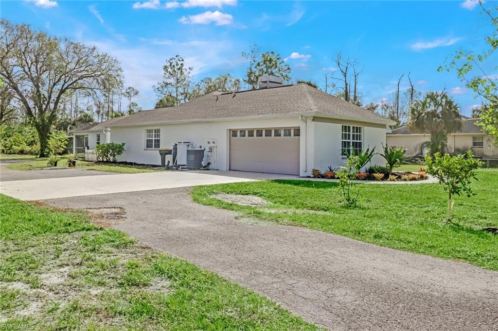 1414 Everglades BLVD S photo 2 of 34