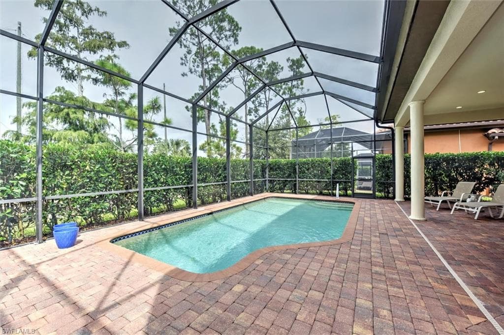 7363 Lantana CIR photo 13 of 19