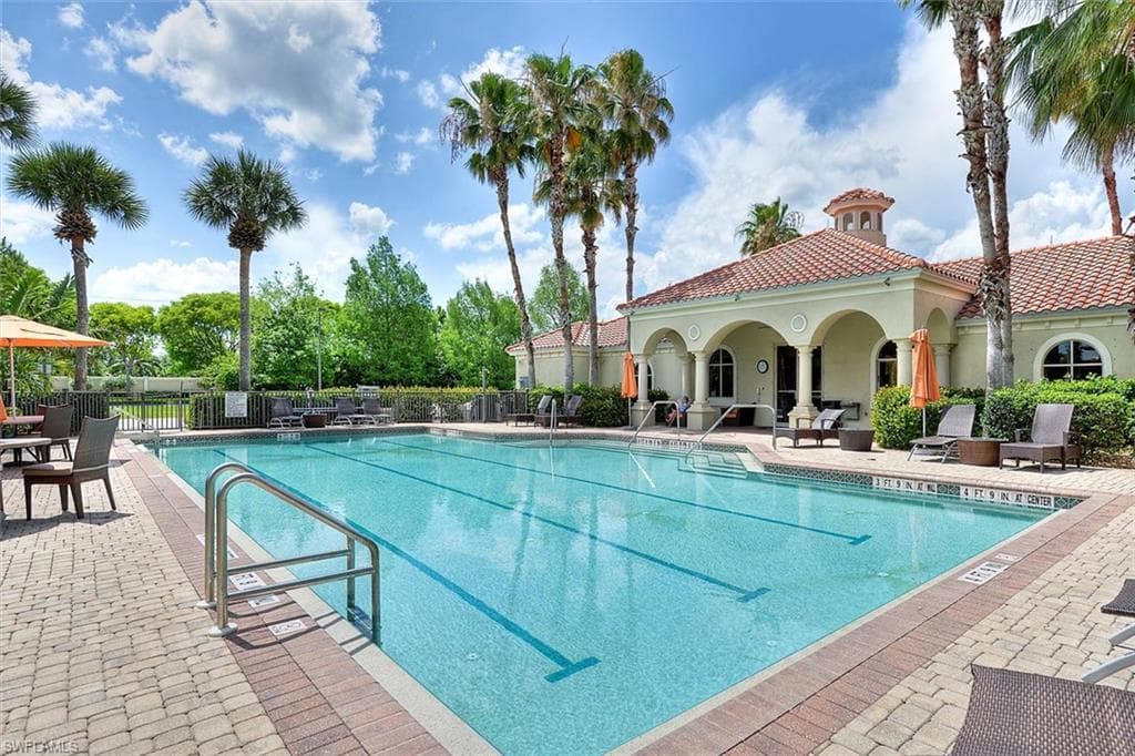 7363 Lantana CIR photo 17 of 19