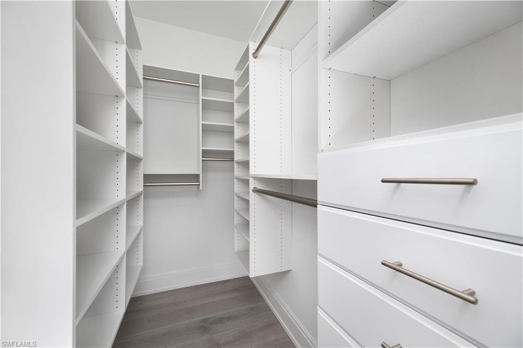 Guest Bedroom 2 Closet