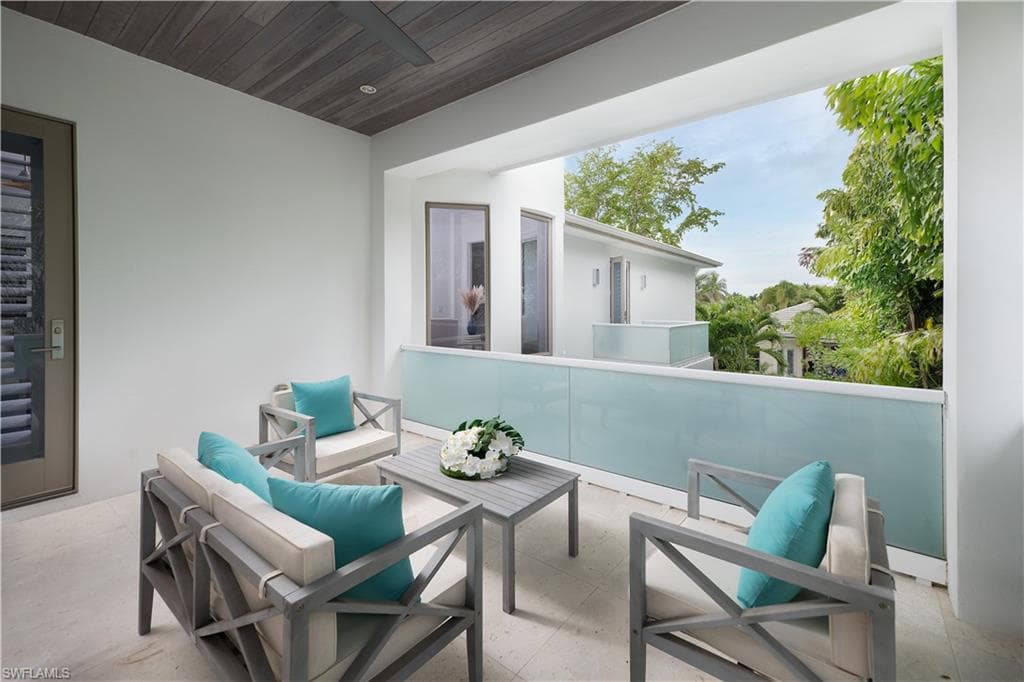 Upstairs Covered Balcony