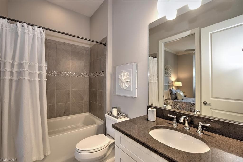 GUEST BATH WITH BATHTUB