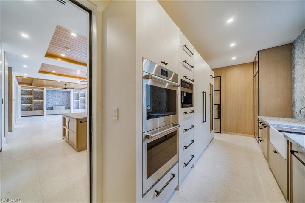 Butlers pantry.