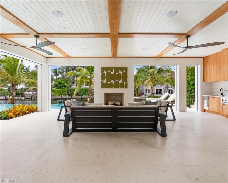 Outdoor Living!