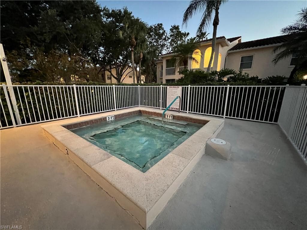 107 Tuscana CT 404 photo 3 of 18