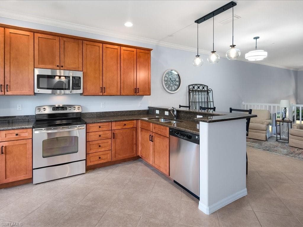 8985 Cambria CIR 21-5 photo 14 of 36
