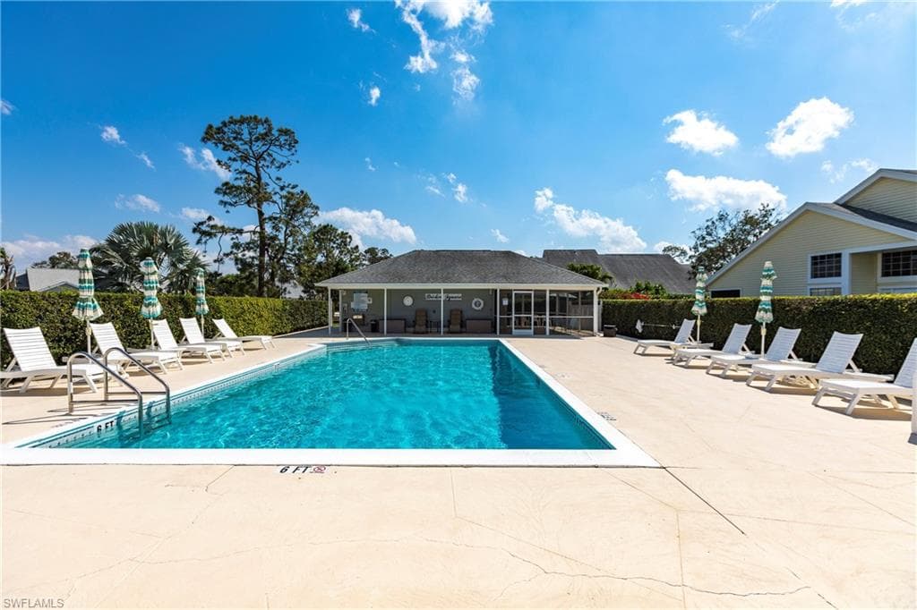 BRISTOL SQUARE COMMUNITY POOL