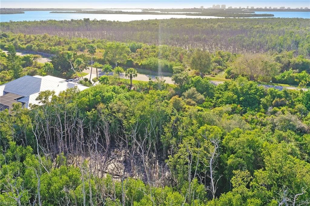 780 Whiskey Creek DR photo 16 of 28