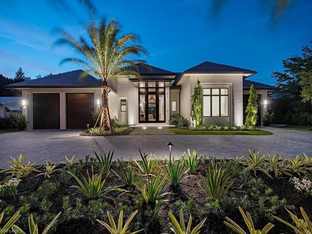 473 Banyan BLVD photo 3 of 20