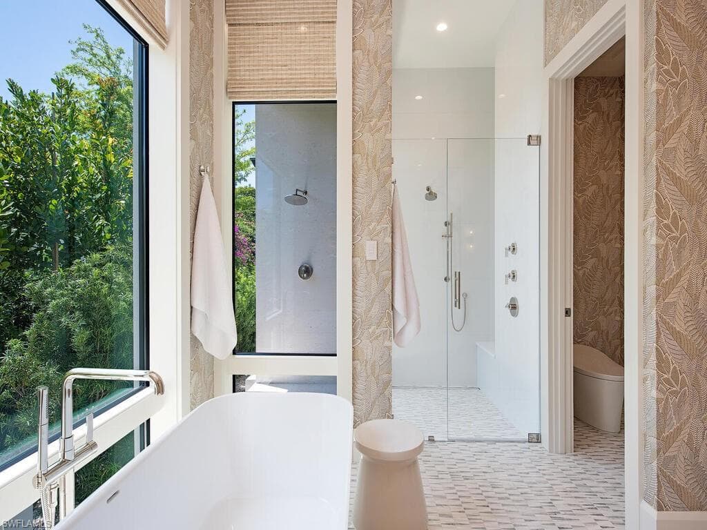 473 Banyan BLVD photo 9 of 20