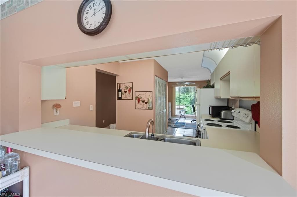 Breakfast bar