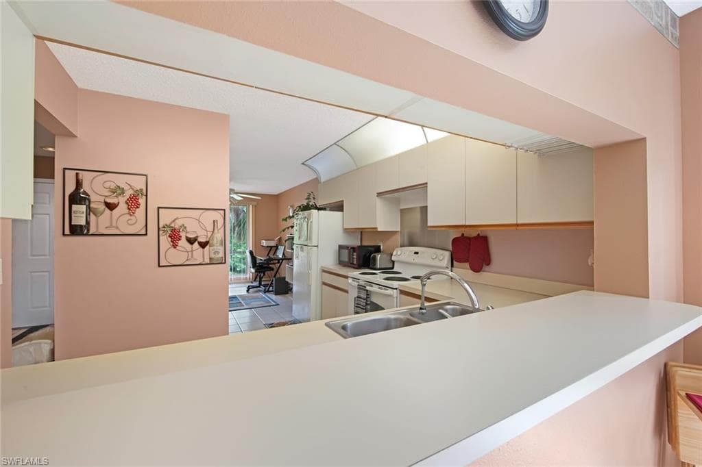 Breakfast bar