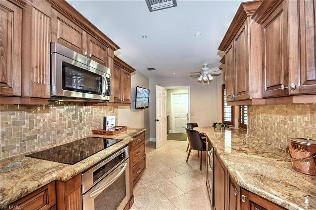 111 Cypress View DR C-69 photo 12 of 38