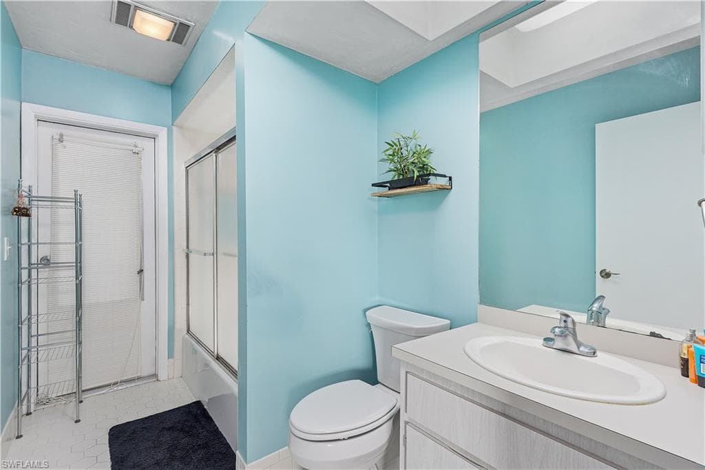 Full Bathroom Tub & Shower