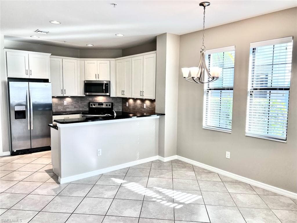 1447 Santiago CIR N 2303 photo 6 of 33