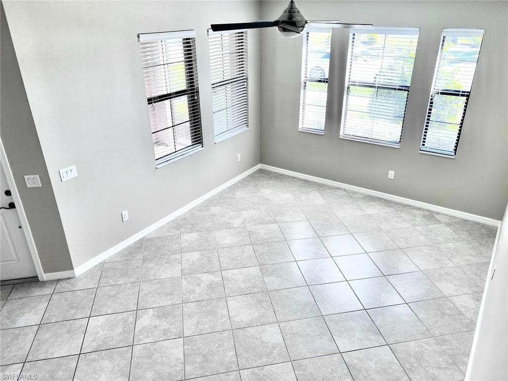 1447 Santiago CIR N 2303 photo 7 of 33