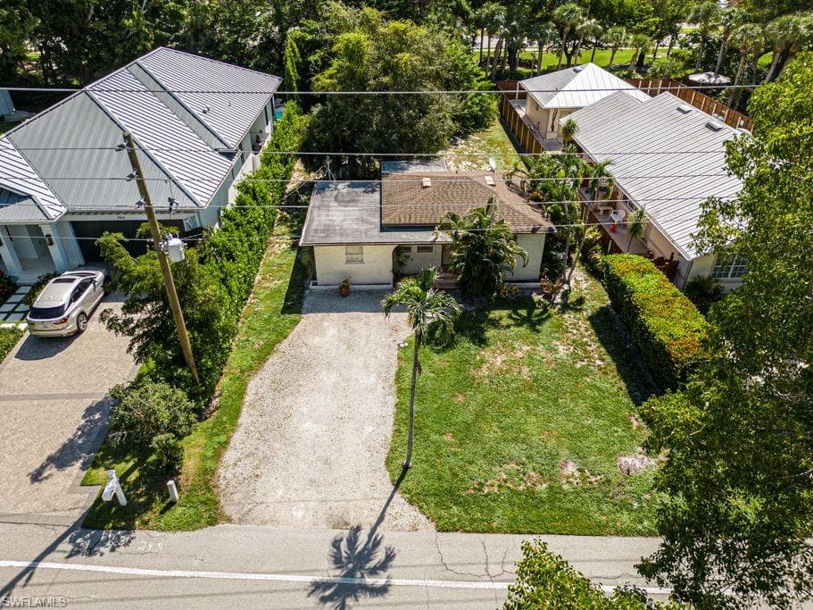 1050 13th ST N photo 5 of 17