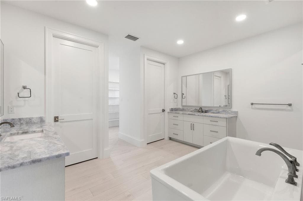 Double sinks & Double Lavatories