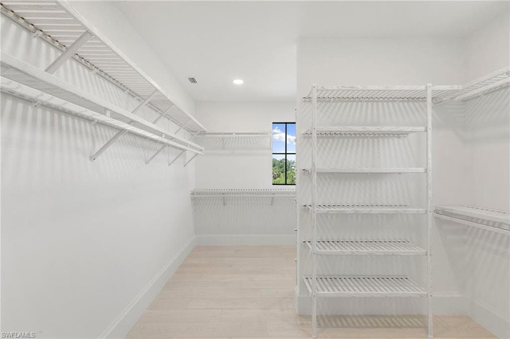 Ample storage in the Primary walk in