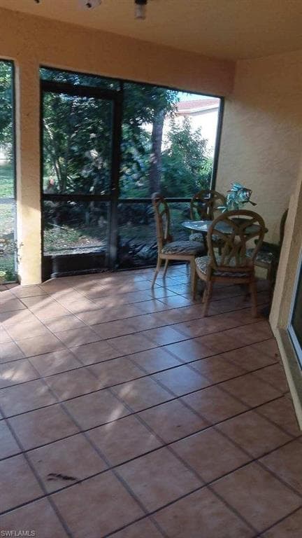 11272 La Coruna LN photo 5 of 11
