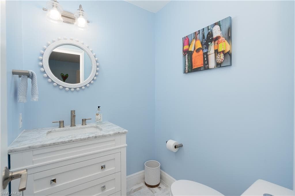 Master 1/2 bath
