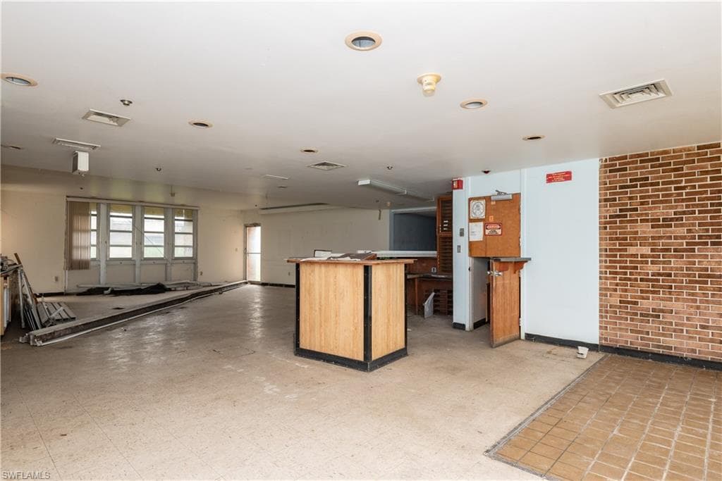 5871 SE Highway 31 12 photo 11 of 13