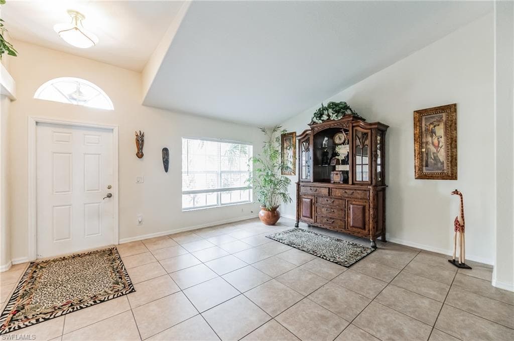 9161 Migue CIR photo 2 of 28