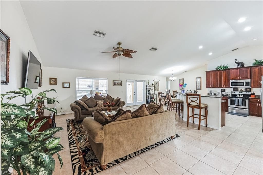 9161 Migue CIR photo 7 of 28