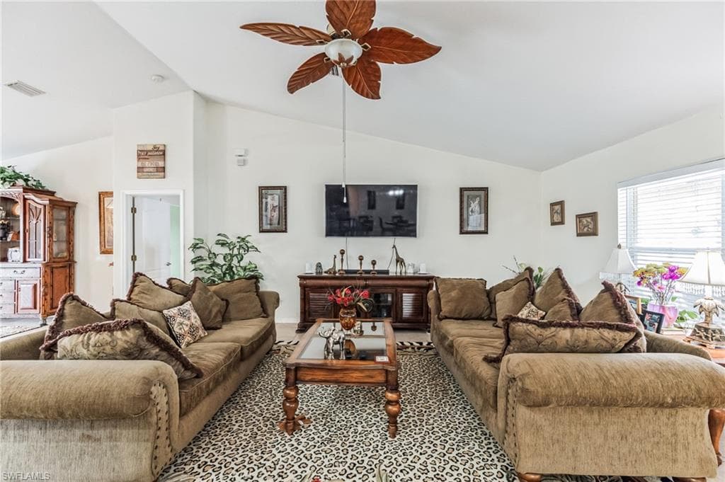 9161 Migue CIR photo 4 of 28