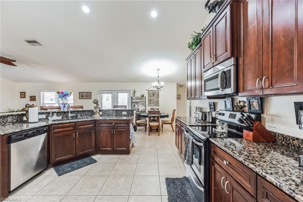 9161 Migue CIR photo 8 of 28