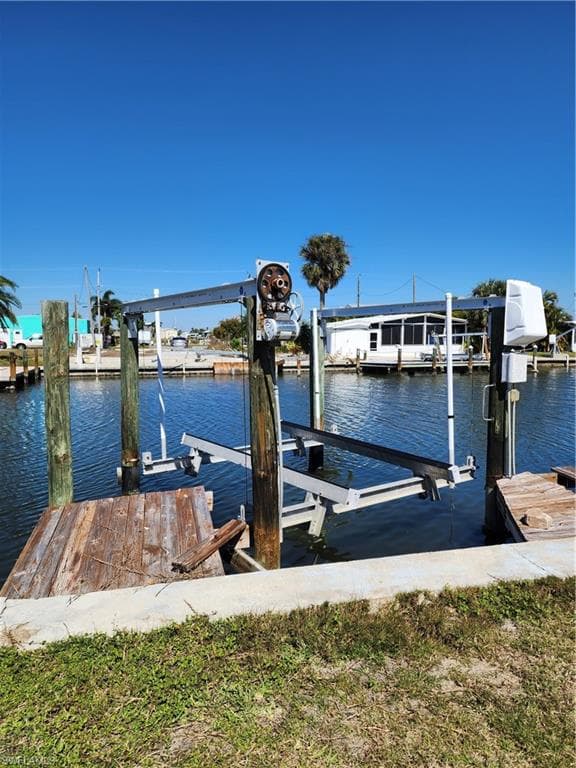 3868 Coconut DR photo 3 of 11