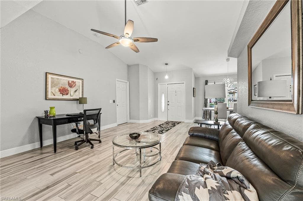 27329 Rue De Paix photo 7 of 33