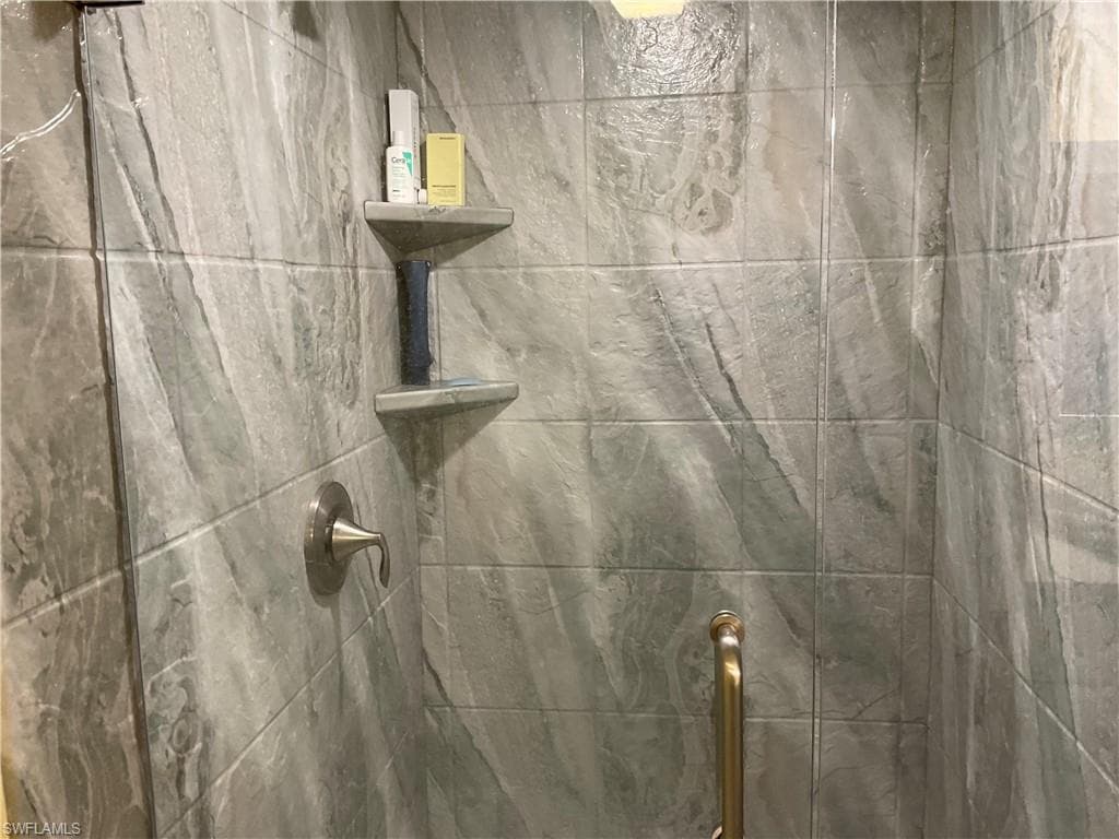 12170 Kelly Sands WAY 705 photo 23 of 24