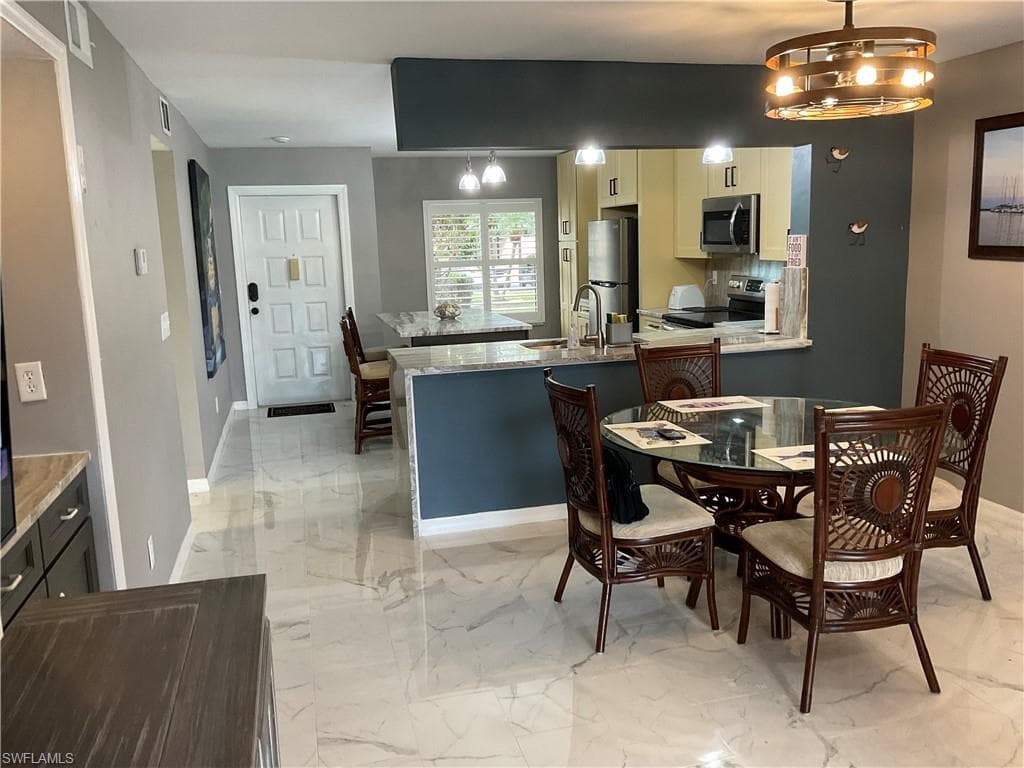 12170 Kelly Sands WAY 705 photo 5 of 24
